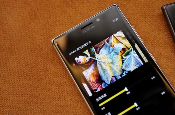 Noi detalii despre firmware-ul Amber și Windows Phone 8 GDR2, descoperite În imagini cu Lumia 925: lumia_925_1.jpg