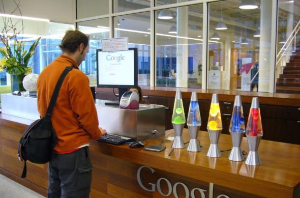 Google cauta vorbitori de limba romana, pentru filiala sa din Irlanda: googleplex.jpg