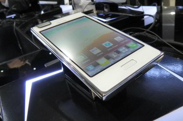 MWC 2012: LG Optimus L5 hands-on În Barcelona - un telefon echilibrat (Video): dscn0364jpg.jpg