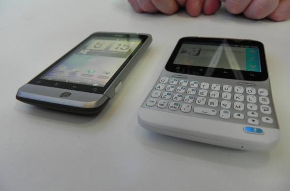 MWC 2011: Facebook Phone În acțiune! HTC Salsa și ChaCha au câte un buton special Facebook (Video): dscn3437jpg.jpg