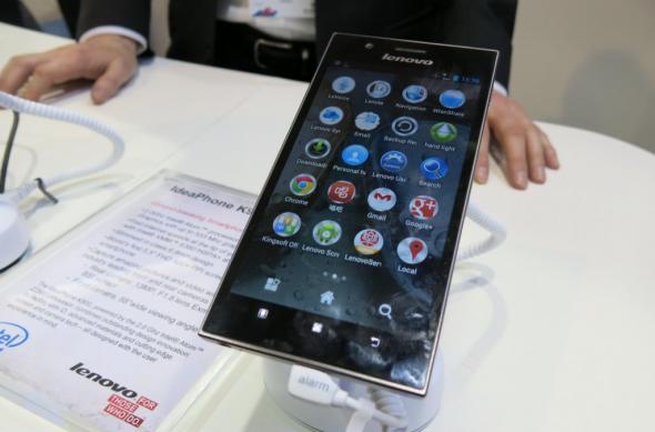 MWC 2013: Lenovo IdeaPhone K900, phablet masiv cu procesor Intel Atom dual core (Video): lenovo_ideaphone_k900_08jpg.jpg