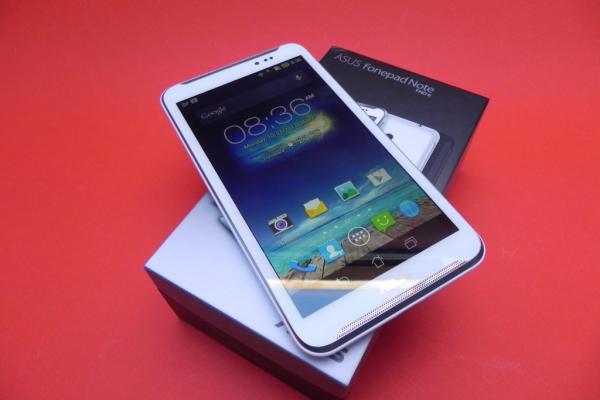ASUS FonePad Note FHD6 unboxing: debutul unui format de device și un terminal cu stylus interesant (Video)