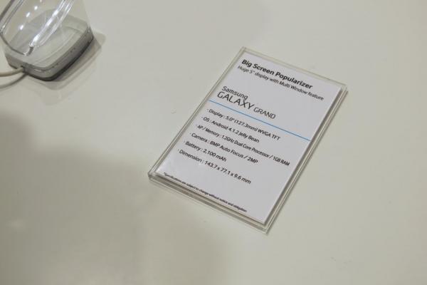 MWC 2013: Samsung Galaxy Grand hands on preview la MWC: un gigant cu dotări midrange (Video)