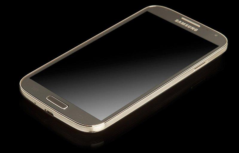 Samsung Galaxy S4 de Lux, Împodobit acum cu aur și diamante!: galaxy_s4_aur_6.jpg