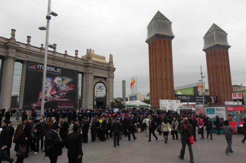 MWC 2011: LG Optimus 3D aduce tehnologia 3D pe micile ecrane; iată cum se comportă handsetul! (Video): dscn3203jpg.jpg