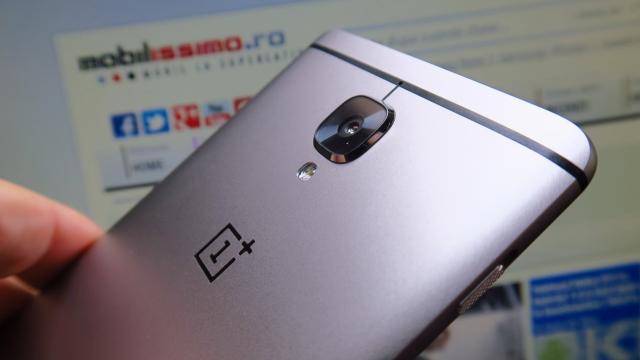 <b>OnePlus 3: Hardware prea bun pentru preţ, faţă de rivalii care costă şi dublu</b>Faptul că OnePlus 3 costă 399 euro i-ar fi permis să facă multe sacrificii şi compromisuri la hardware, fiind şi de 2 ori mai ieftin decât unii rivali de top din acest an. În schimb primim 6 GB RAM şi procesor Snapdragon 820, combinaţie killer la capitolu