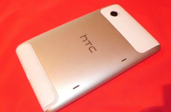 7 motive pentru care să achiziționezi HTC Flyer: htc_flyer_mobilissimo_3.jpg