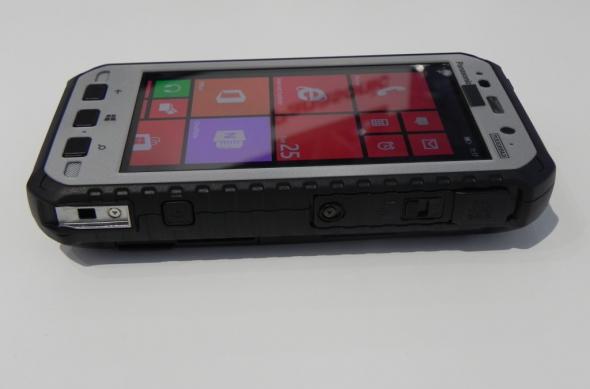 MWC 2014: Panasonic ToughPad 5 hands on preview - telefonul ultrarezistent prin definiție (Video): dscn4974jpg.jpg