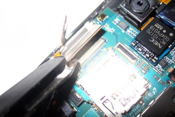 Disectia unui hit: Samsung Galaxy S ne prezinta interiorul sau in imagini