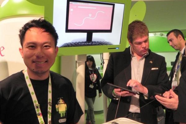 MWC 2012 - Standul Google Android: de la roboți verzi, la Batman și tobogane, plus muzică la maxim și deserturi ICS (Video)