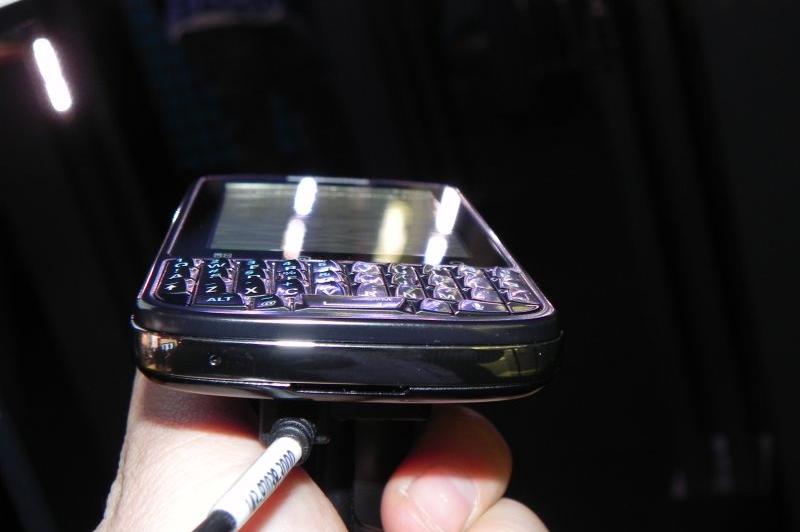 MWC 2011: Motorola Pro, surprins În acțiune În Barcelona; telefonul business la superlativ (Video): dscn3726jpg.jpg