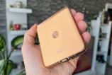Motorola-RAZR-40-Ultra-Peach-Fuzz_022.jpg