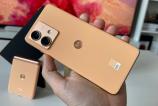 Motorola-Edge-40-Neo-Peach-Fuzz_001.jpg