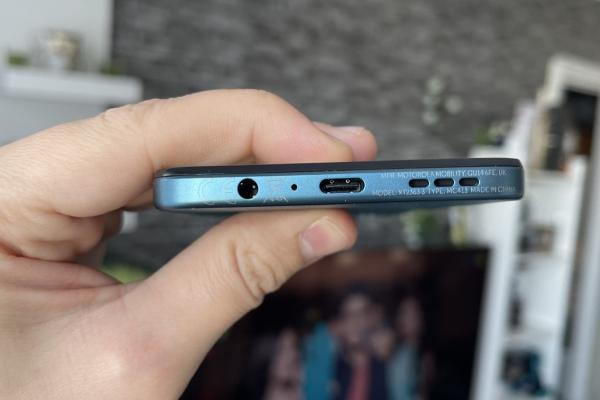 Motorola Moto G34 5G: Baterie suficientă pentru un weekend de distracţie