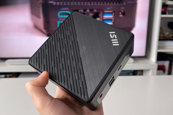 MSI Cubi5 - Fotografii