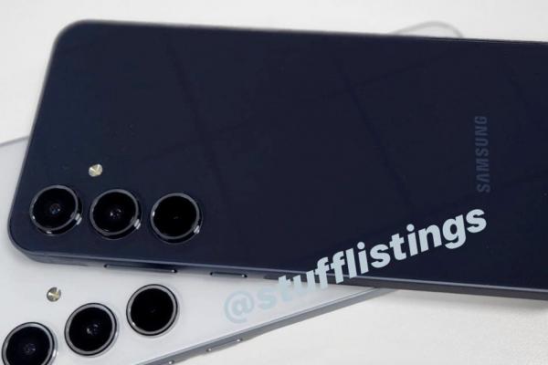 Samsung Galaxy A55 apare în fotografii reale! Vine cu sticlă în spate și ramă fabricată din aluminiu