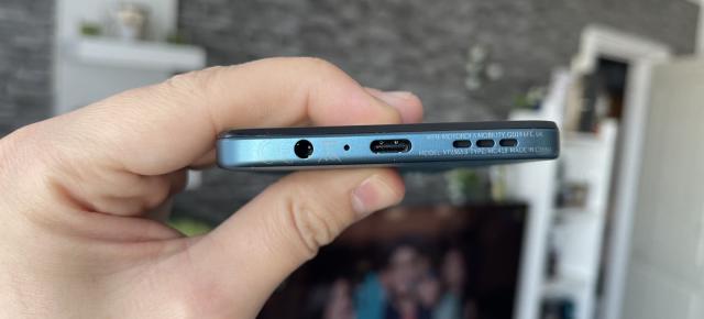 Motorola Moto G34 5G: Baterie suficientă pentru un weekend de distracţie
