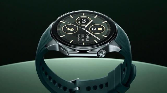 <b>MWC 2024: OnePlus Watch 2 e acum oficial și e primul smartwatch cu Wear OS a cărui autonomie ajunge până la 12 zile!</b>În urmă cu 3 ani a sosit OnePlus Watch, un produs care a dezamăgit de-a dreptul fani ai companiei din întreaga lume. Iată însă că în 2024 apare un OnePlus Watch 2, succesor pentru predecesor doar cu numele, întrucât purtabilul adoptă un design premium