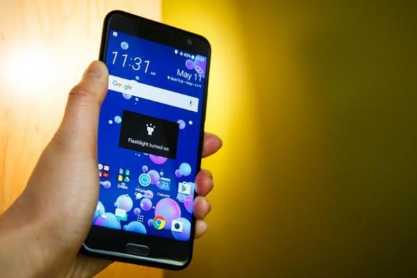 Turul Magazinelor #366: Cel mai mic preţ pentru HTC U11, Nokia 7 în România, dozator de apă cu mini frigider şi un super mouse de gaming