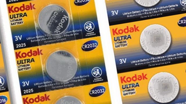 <b>Kodak anunţă propria criptomonedă pentru fotografi - KODAKCoin; Acţiunile sale explodează</b>Chiar dacă veştile acestor zile vin de la CES 2018, o ştire inedită a spart rutina în ultimele 24 de ore. Companie muribundă de 10 ani în domeniul foto, Kodak a făcut valuri în această săptămână prin lansarea propriei monede digitale.