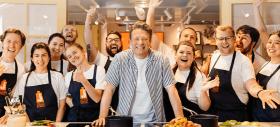 Jamie Oliver e imaginea noii game Samsung Bespoke AI; accent pe gătitul asistat de inteligență artificială