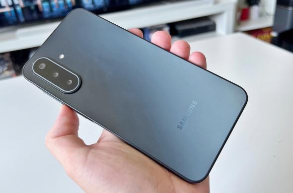 Samsung Galaxy A17 5G - Unboxing: Samsung-Galaxy-A17-5G-Unboxing_008.jpg