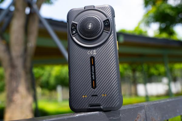 Ulefone lansează RugKing, un telefon robust cu boxă de 126 dB și baterie de 9600mAh; preț promoțional de lansare: 150 dolari