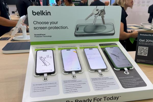 IFA 2025: Turul standului Belkin - huse Nintendo Switch 2, folie anti zgârieturi pentru tabletă (Video)