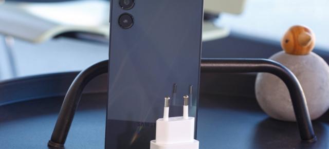 Cele mai vândute 3 telefoane din trimestrul 2 2025 sunt iPhone-uri 16; În top 10 avem şi telefoane de buget Samsung!