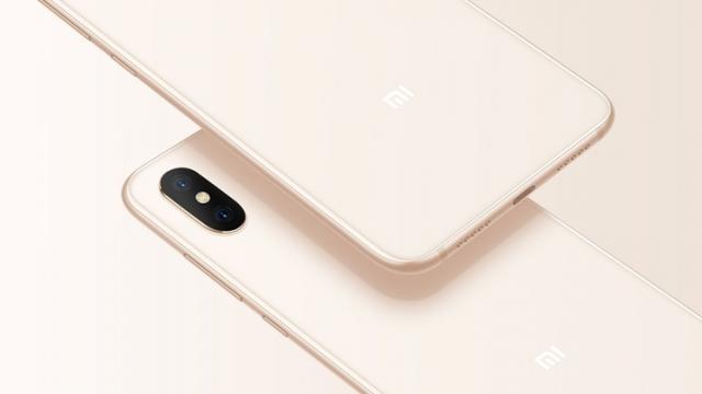<b>Turul Magazinelor #439: Xiaomi Mi 8 la precomandă, mouse Razer la reducere, frigider minibar la preţ bun şi Xperia XA2 cu bonus</b>V-am pregătit pentru astăzi o nouă ediție Turul Magazinelor, articol în care avem pentru voi o serie de produse foarte interesante, de la un mouse de gaming pentru stângaci și până la un frigider de tip minibar care se va dovedi a fi ideal pentru