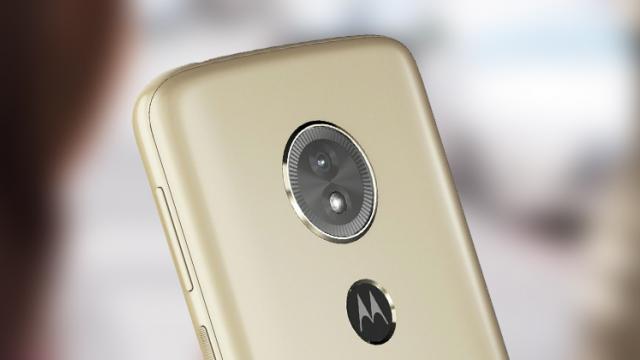 <b>Preț și disponibilitate Motorola Moto E5 în România</b>Pe sfârșit de lună iunie iată că pe plan local debutează și smartphone-ul Motorola Moto E5 oficial, un terminal din zona de buget care are câteva trăsături mai deosebite. Acest telefon primește astăzi un articol de tip Preț și Disponibilitate 