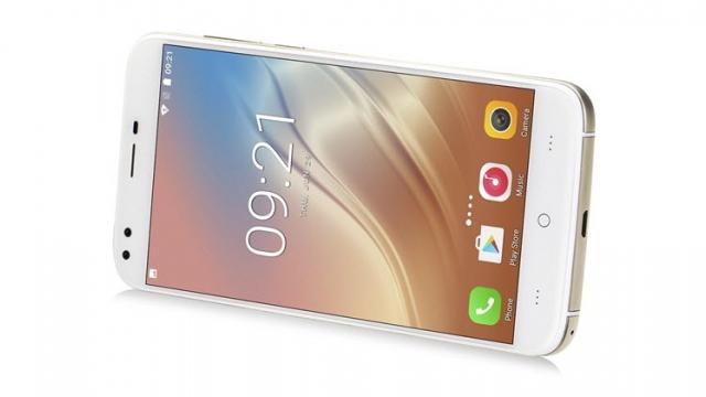 <b>Doogee X30 costă doar 65.99 dolari pe GearBest și aduce un display HD de 5.5 inch, o baterie de 3360 mAh și cameră duală față-spate! </b>Pe zi ce trece producătorii asiatici ne uimesc prin produsele pe care le aduc pe piață, cel mai recent exemplu fiind Dooge X30 - un terminal vândut la precomandă pentru suma de doar 65.99 dolari. Este un telefon cu carcasă metalică, display HD 