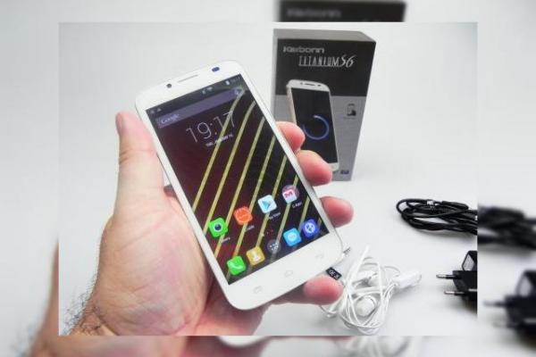 Karbonn Titanium S6 Unboxing & Concurs: telefon glossy accesibil, cu intro inedit la bootare (Video)