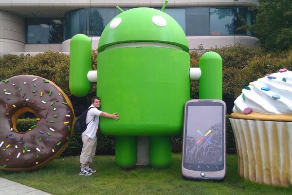 Istoria lui Android cu Radu: Episodul #2: Android 1.0, 1.1, Cupcake şi Donut