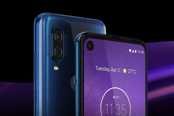 Motorola One Vision devine oficial! Smartphone cu ecran 21:9, decupaj bulină pentru camera selfie și procesor Exynos