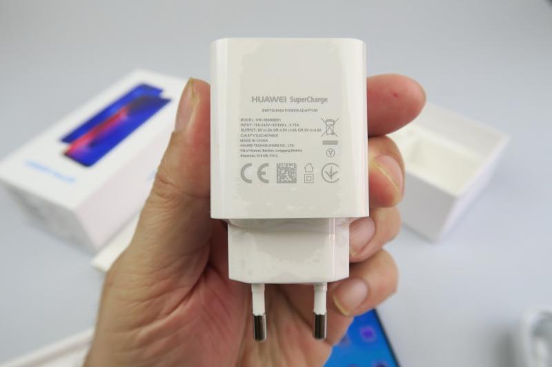 Huawei Honor View 20 - Accesorii: Honor-View-20_005.JPG