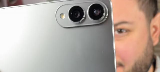 Galaxy S25 Edge surprins în funcțiune înainte de lansare; video-ul unui YouTuber confirmă detalii cheie
