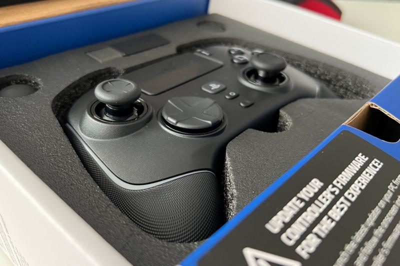 RAZER Wolverine V2 Pro - Unboxing: Razer-Wolverine-V2-Pro-Unboxing_008.jpg