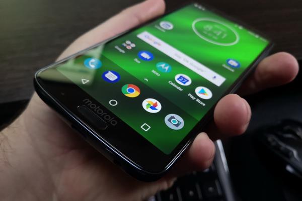 Motorola Moto G6 Plus: OS, UI, aplicaţii cu un Android curat şi câteva funcţii extra binevenite