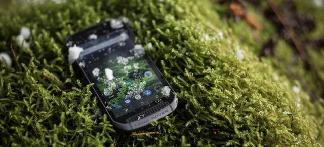 Land Rover Explore va fi prezentat oficial în cadrul MWC 2018; smartphone modular pentru outdoor