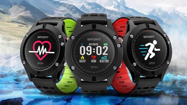 <b>Smartwatch-ul No.1 F5 este acum disponibil la precomandă; se găsește la GeekBuying pentru 49.99 dolari</b>Sfârșitul lunii decembrie marchează și startul vânzărilor pentru ceasul inteligent No.1 F5, smartwatch ce se prezintă chiar bine la nivel de look și nici pe partea de dotări hardware nu stă rău deloc. Acesta poate fi găsit în oferta GeekBuying