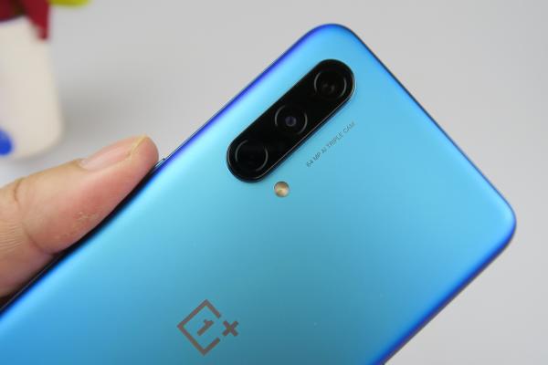 OnePlus Nord CE 5G: Cameră cu stabilizare eficientă, selfie-uri plăcute, dar şi lipsuri