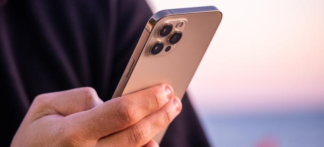 Noi detalii despre iPhone-urile din 2022 ies la iveală; Vom avea un iPhone de 6.7 inch mai ieftin și modele Pro cu scanner de amprente sub ecran
