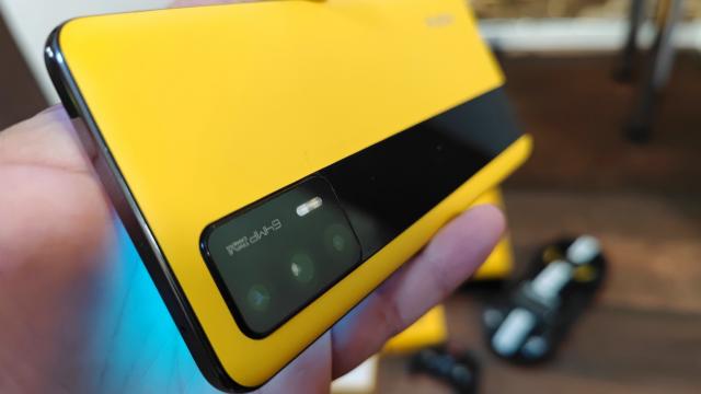 <b>Realme GT 5G va primi un Master Edition; Ce aduce nou?</b>Realme GT 5G este incontestabil un hit, fiind primul telefon care aduce procesorul Snapdragon 888 maselor. E un telefon de gaming excelent, de altfel a ieşit bine şi dintr-o comparaţie cu Galaxy S21 Ultra făcută de noi recent