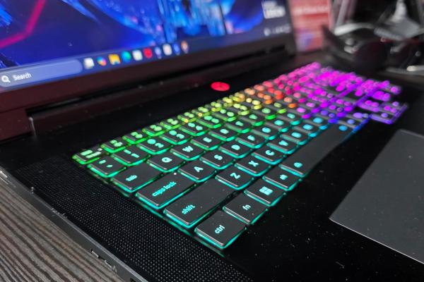 Lenovo Legion 9i - Fotografii