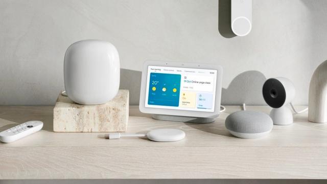 <b>Dispozitivele Google Home mai vechi dau rateuri; Utilizatorii raportează acțiuni bizare și ignorarea comenzilor</b>Dispozitivele smart mai vechi din gama Google Home și Nest au început să dea bătăi de cap utilizatorilor, potrivit mai multor postări apărute recent pe Reddit. Pare că problemele se manifestă în cazul difuzoarelor Nest și hub-urilor mai vechi