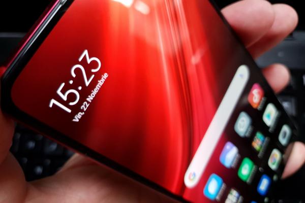 Xiaomi Redmi K20 Pro Premium: Display foarte luminos, experienţă de top 10 2019