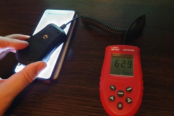 Luminozitate display Xiaomi Redmi K20 Pro Premium și ecran văzut la microscop