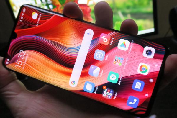 Xiaomi Mi Note 10 Review; Am testat primul telefon cu cameră de 108 megapixeli