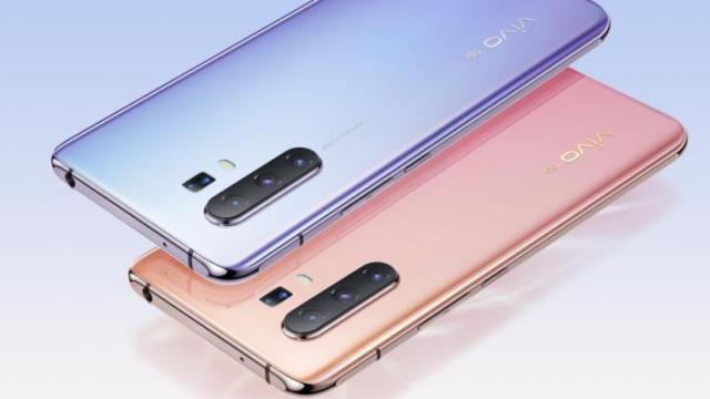 <b>Telefon cu zoom 60X: Vivo anunţă modelele X30 şi X30 Pro, cu procesor Exynos 980, modem 5G</b>După Redmi K30, cred că Vivo X30 e ultima mare lansare a anului. Compania chineză a anunţat în ultimele 24 de ore două noi modele, Vivo X30 şi Vivo X30 Pro, care se remarcă prin camerele de calitate, mai ales la capitolul zoom, ce merge până la 60X.